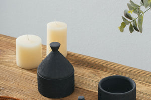 
                  
                    Load image into Gallery viewer, Ceramic Nordic Candle with cap (unscented)
                  
                