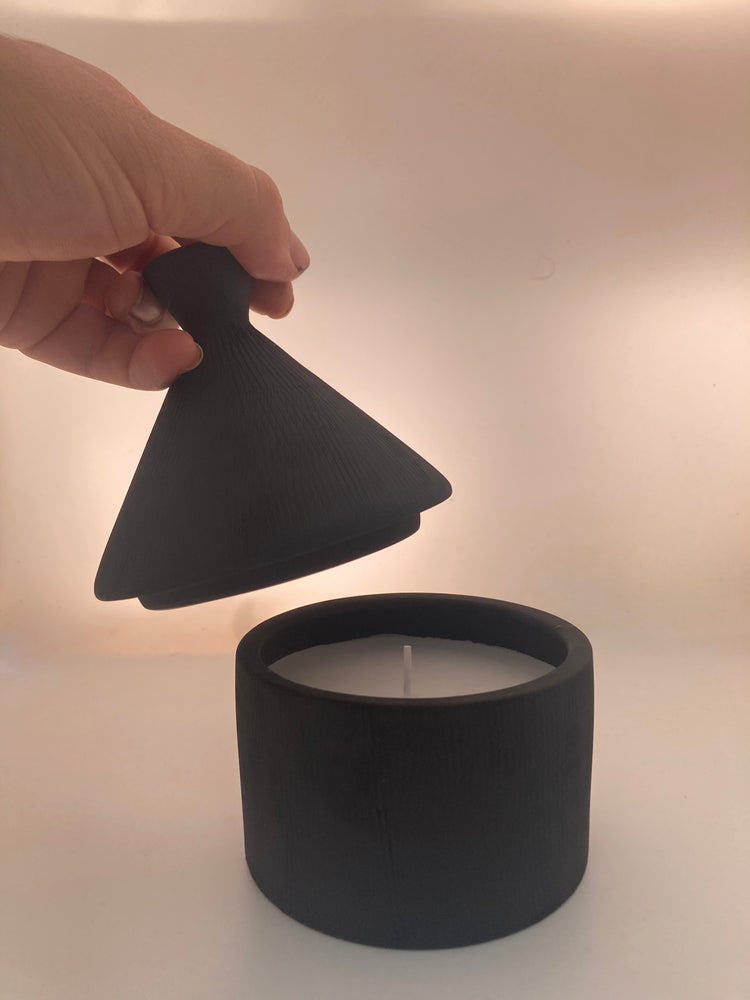 
                  
                    Load image into Gallery viewer, Ceramic Nordic Candle with cap (unscented)
                  
                