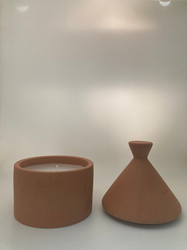 
                  
                    Load image into Gallery viewer, Ceramic Nordic Candle with cap (unscented)
                  
                