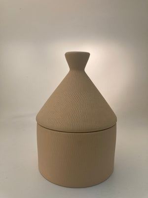 
                  
                    Load image into Gallery viewer, Ceramic Nordic Candle with cap (unscented)
                  
                