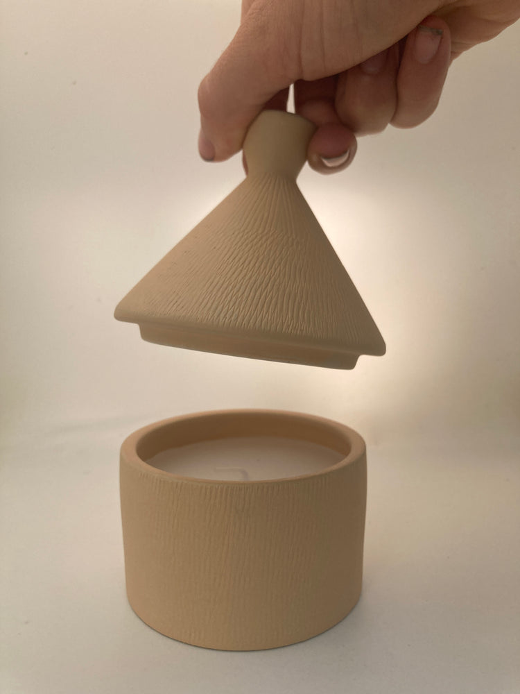 
                  
                    Load image into Gallery viewer, Ceramic Nordic Candle with cap (unscented)
                  
                