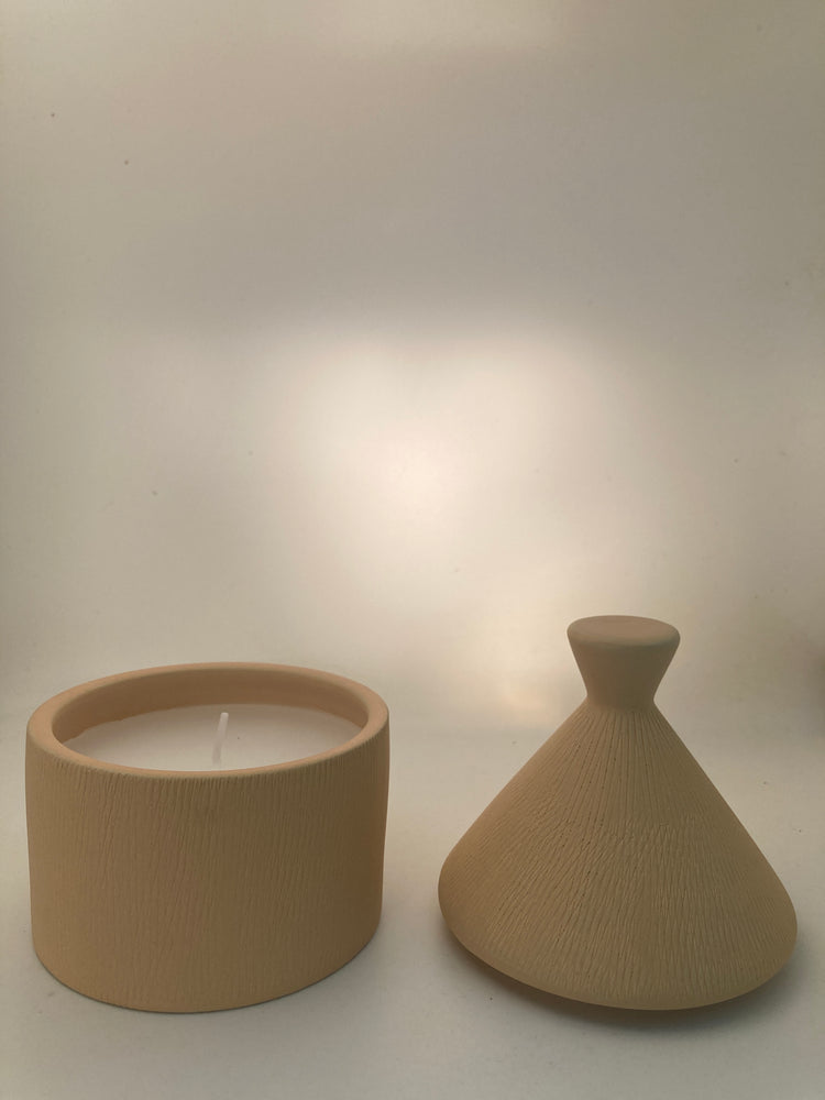 
                  
                    Load image into Gallery viewer, Ceramic Nordic Candle with cap (unscented)
                  
                